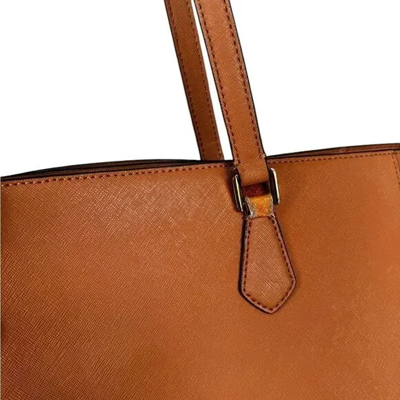 Tory Burch Robinson Leather Tote in Cardamom